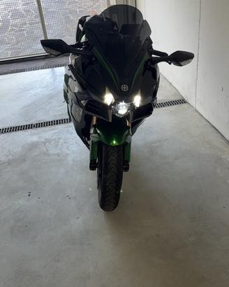 Kawasaki Ninja H2 SX SE 2018 - 35.300 km - valigie