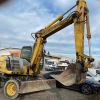 Escavatore Gommato New Holland MH 3.6