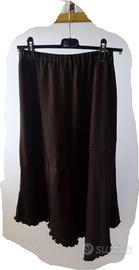 Gonna in lana svasata