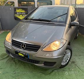 Mercedes CLASSE A 150 BENZINA NEOPATENTATI