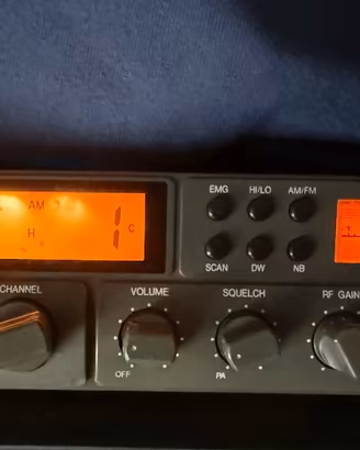 Radio CB Intek Mobicom 40