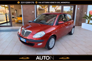 Lancia Ypsilon 1.3 MJT 75 CV Platino