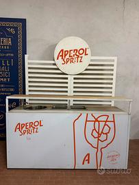 Bancone aperol con lavabo e contenitori