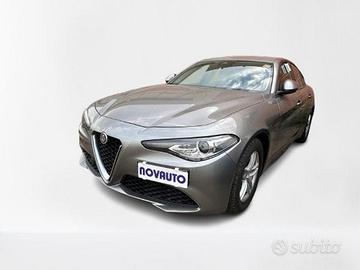 ALFA ROMEO Giulia 2.2 Turbodiesel 160 CV AT8 Bus