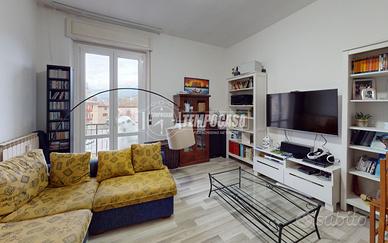 AMPIA SOLUZIONE CON GARAGE E CANTINA