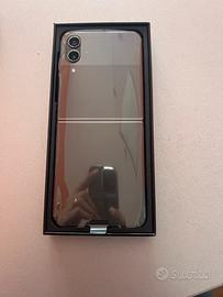 Samsing z flip 4 8/256