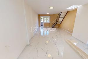 AMPIO QUADRILOCALE CON BALCONI