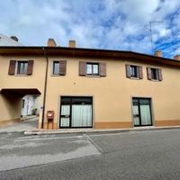 FR. FARLA CASA IN LINEA CON ANNESSO NEGOZIO FRO...