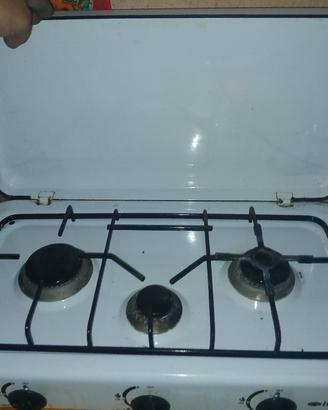 cucina a 3 fornelli 