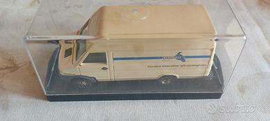 Modellino furgone executive group international