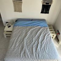 Struttura letto matrimoniale con materasso