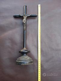 crocifisso  in legno e argento  periodo 1900