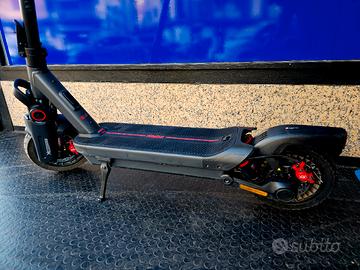 Monopattino elettrico Ninebot by Segway
Telaio rob