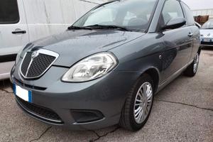 Lancia Ypsilon 1.4 Oro Giallo