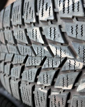Pneumatici INVERNALI 205/60 R 16 96 H