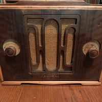 Radio a valvole Usa Colonial