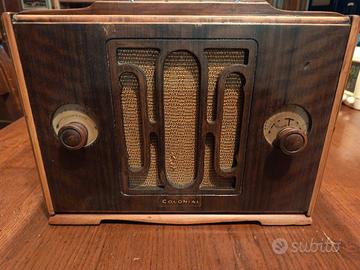 Radio a valvole Usa Colonial