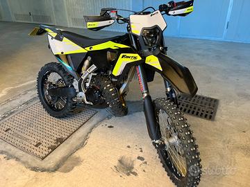 Fantic 125 xe 23 ore 16 anni
