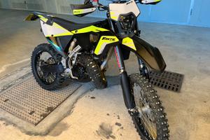 Fantic 125 xe 23 ore 16 anni