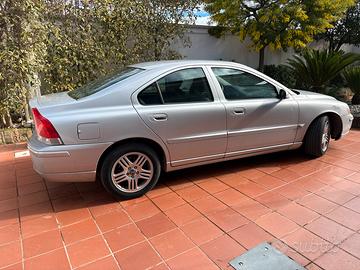 Volvo S60 2.4 D5 184CV Momentum Bollo pagato