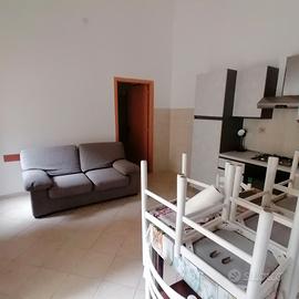 PIAZZA D'ARMI tre vani giardino, 90.000