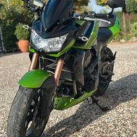 Z750 R anno 2011