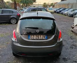 Lancia Ypsilon 1.2 69 CV 5 porte ok neopatentati