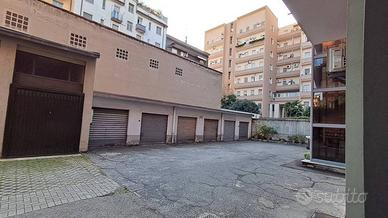 Box / Garage di 12 m² a Milano