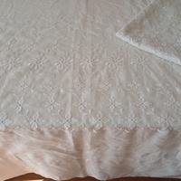 Coppia di tende bianche leggere