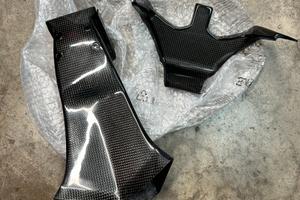 Telaietto e alette in carbonio Yamaha R6 17-24