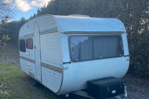 Roulotte Giacomella 4 posti leggera e accessoriata
