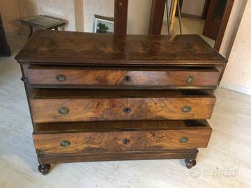 ANTICO CASSETTONE A QUATTRO CASSETTI