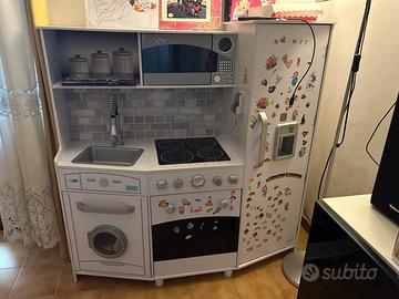 Cucina giocattolo