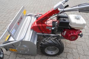 TRINCIA OLEOMAC WB 65 H R