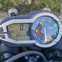 Moto Triumph Tiger 800