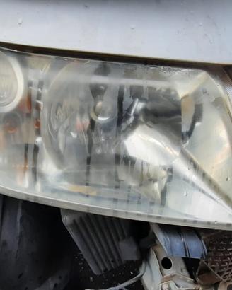SUZUKI GRAND VITARA 2010 - FARO ANTERIORE DESTRO