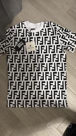 T-shirt fendi