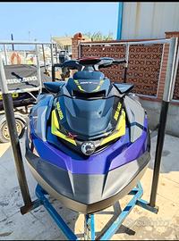 Moto d'acqua seadoo rxt 300r