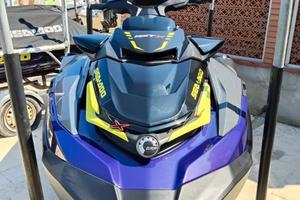 Moto d'acqua seadoo rxt 300r