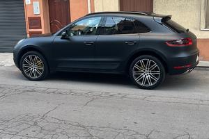 Porsche Macan s