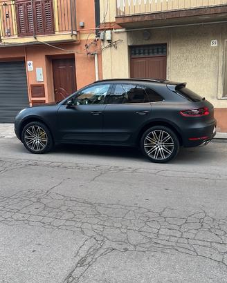Porsche Macan s