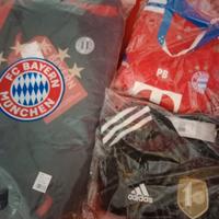 FC Bayern/XL/Training Kit+ Maglia Neuer+piumino