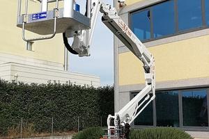 Piattaforma aerea cingolata semovente 16 metri