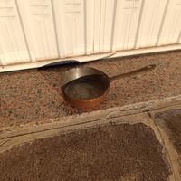 piccola padella in rame