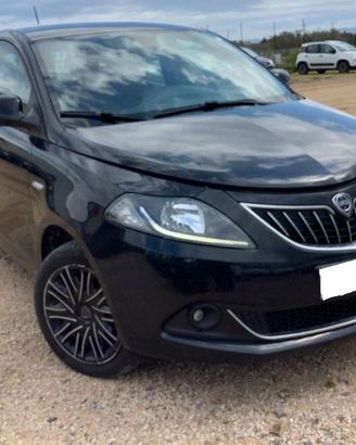 Lancia Ypsilon 1.0 FireFly 5 porte S&S Hybrid Gold