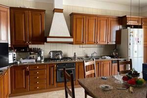 Appartamento di 446 m² con più di 5 locali e box a