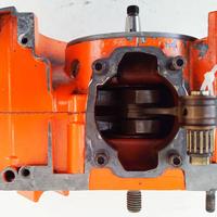 CORPO MOTOSEGA HUSQVARNA 65L ALBERO BIELLA