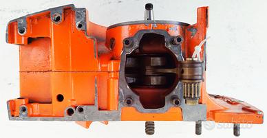 CORPO MOTOSEGA HUSQVARNA 65L ALBERO BIELLA