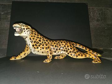 leopardo in ceramica