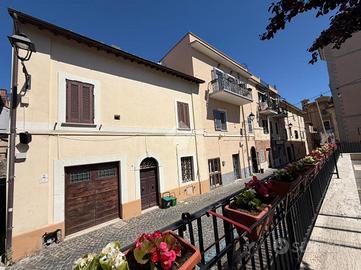 2 LOCALI A SAN CESAREO